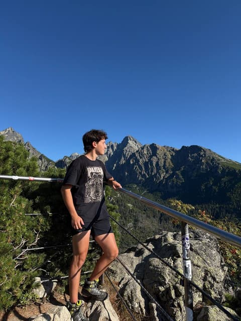 Peter, váš hostiteľ
